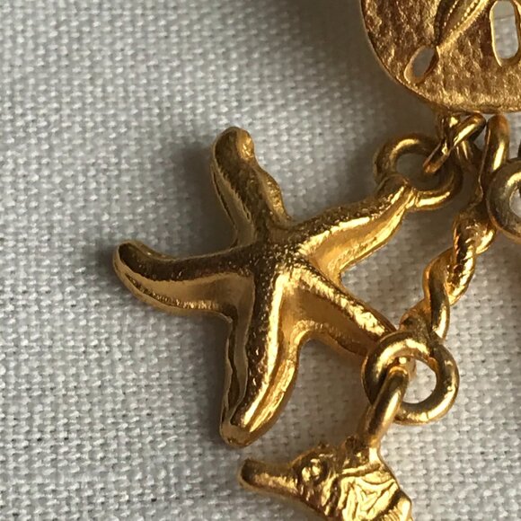 Seashore Scatter Pin w/Dangling Seahorse, Starfish, Sand Dollar & Mussel Charms - Picture 3 of 9